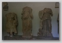 statues epidaure