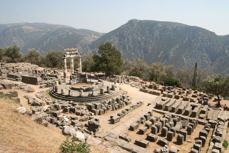 Delphes - sanctuaire d'Athéna et Tholos