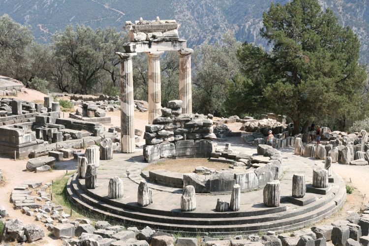 Delphi - tholos