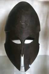 Casque de guerrier corinthien
