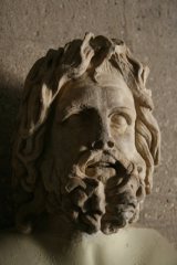 Statues antiques, musée de Corinthe