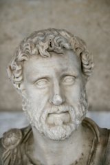 Antoninus Pius, Stoa d'Attale